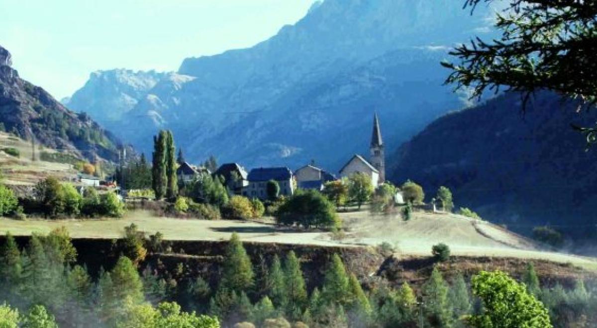 Village - Saint-Paul-sur-Ubaye Village - Saint-Paul-sur-Ubaye